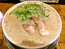 クセが凄い超個性派の博多豚骨!だるま・秀ちゃん系4軒+レジェンド1軒 クセが凄い超個性派の博多豚骨!だるま・秀ちゃん系4軒+レジェンド1軒