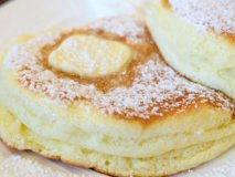 ずっと食べていたくなるほど魅力的!至極のふわふわスフレパンケーキ ずっと食べていたくなるほど魅力的!至極のふわふわスフレパンケーキ