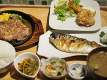 絶対に食べたいものがある!豊富なメニューを自分好みにカスタムできる店 絶対に食べたいものがある!豊富なメニューを自分好みにカスタムできる店