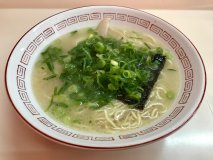 お客の半数以上が注文!450円で味わえる長年愛される老舗のラーメン お客の半数以上が注文!450円で味わえる長年愛される老舗のラーメン
