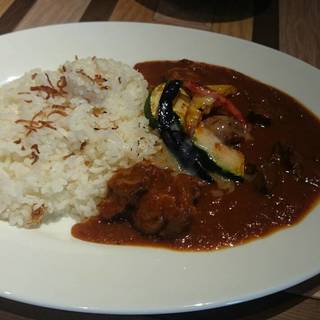 国産牛すね肉のビールカレー WIZ_国産牛すね肉のビールカレー