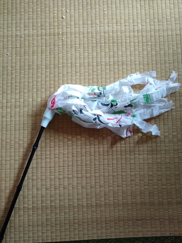 おすすめ出来ない100均の(はたき)の画像