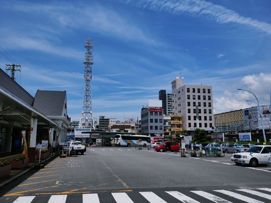 JR松山駅前の写真(2021年時点)