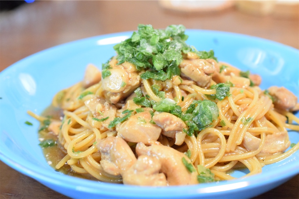 鶏もも肉の醤油ペペロンチーノ