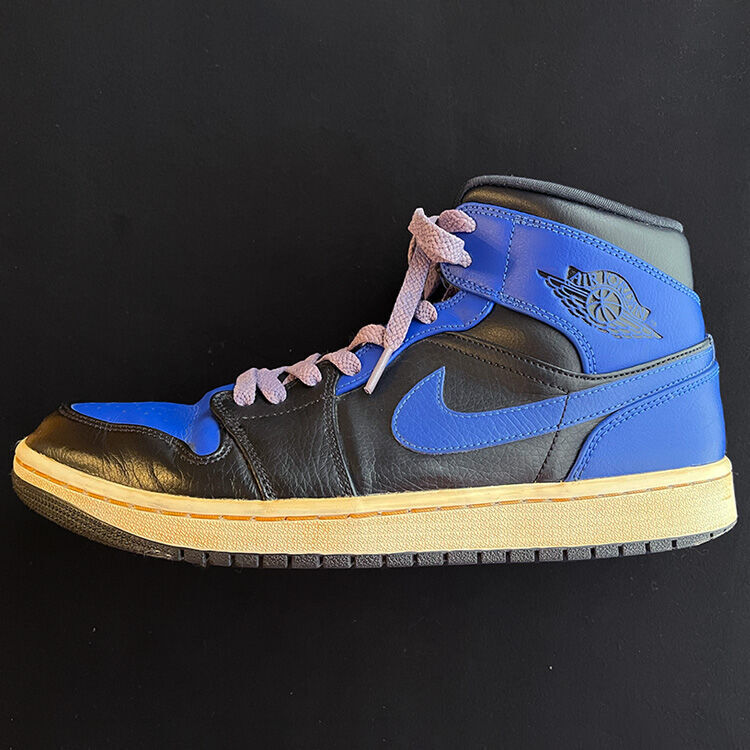 シューレースをビンテージ風に変更しました