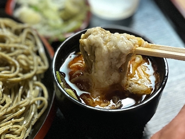 鯖出汁とろろで手繰る