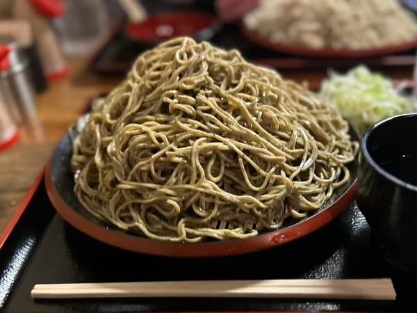 大盛の黒胡麻ダッタン蕎麦