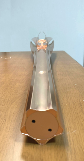 聖火トーチの底面ビュー 聖火トーチの底面ビュー