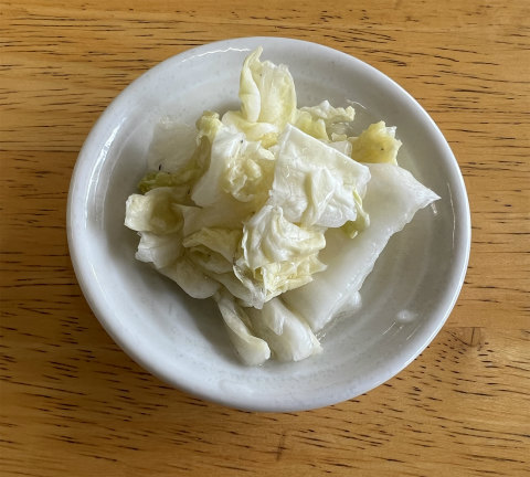 埼玉県秩父市三峰にある定食店「三峯山 大島屋」わらじかつ丼に付くお新香