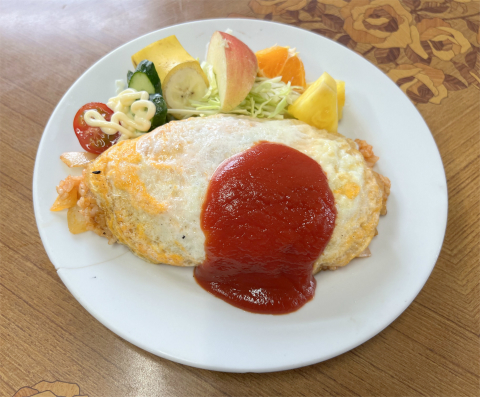 埼玉県秩父市番場町にある食堂「パリー食堂」オムライス(大盛り)