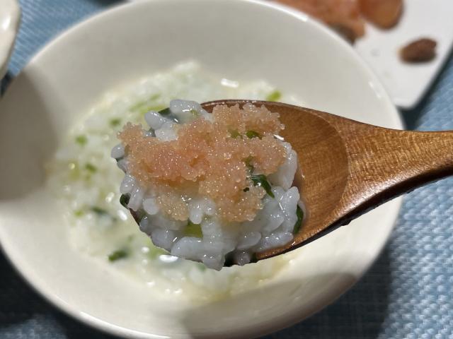 写真:「七草粥」に辛子明太子