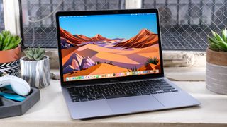 Mac Air vs iPad Pro