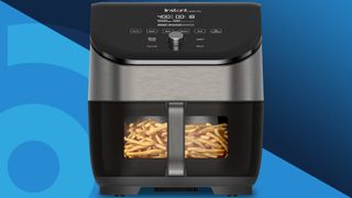Paras airfryer: Instant Vortex Plus 6-in-1 Air Fryer sinisellä TechRadar-taustalla