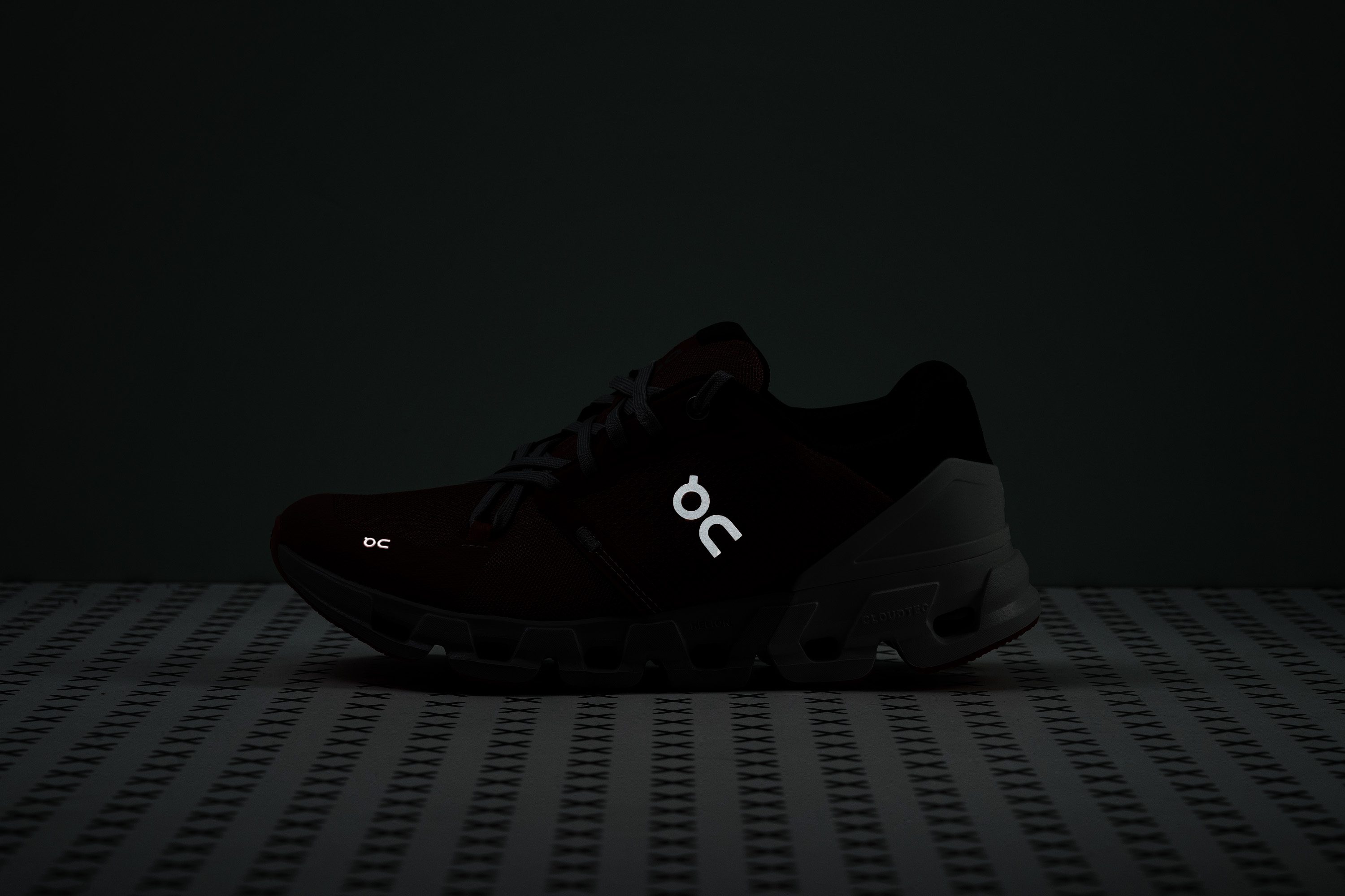 On Cloudflyer 4 Reflective elements