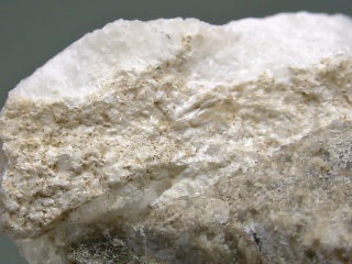 単斜トベルモリ石