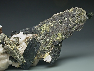 イルメノルチル