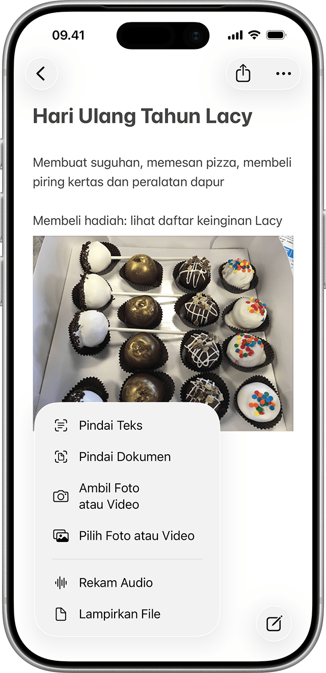 Saat menambahkan lampiran ke catatan, Anda dapat memilih catatan yang akan diberi lampiran.