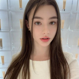 A Private Modelling Session With Dasha Taran