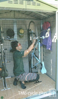 ロードバイク縦置きスタンドが2台標準のTM6サイクルプラス2