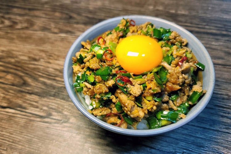 料理研究家・リュウジの簡単やばうまレシピ「無限ニラ肉味噌」