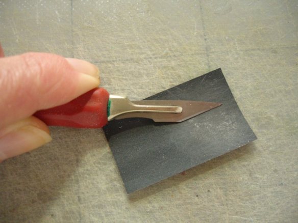 sharpening a scalpel