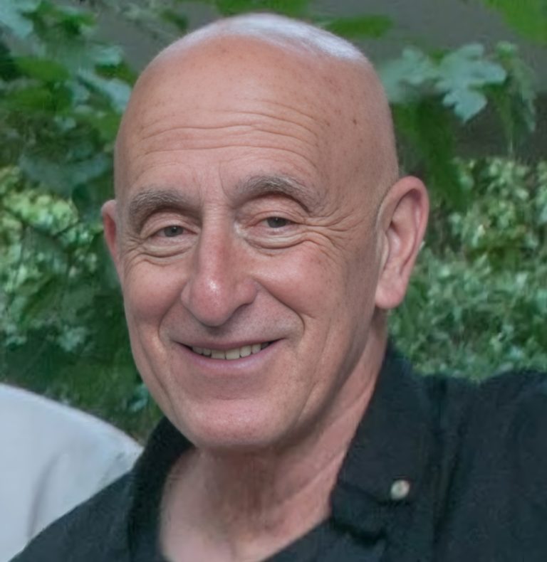 Portrait of David Dunetz, educator and sustainability practitioner with experience in environmental and civic engagement initiatives in Israel.