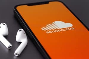 How To Stop AirPods From Leaking Sound 22 SoundCloud App With AirPods
