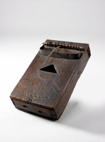 lamellophone (sanza), Porto Rico, avant 1841, ancienne collection Victor Schœlcher, Paris, Musée de la musique, inv. E.429 (c) Claude Germain