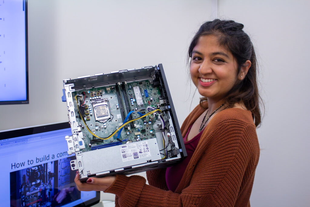 53835572326_6ba2396161_k Learn about the different components in a computer and break it!