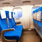 新幹線の「窓側指定席」を取っていたのに、子連れに「席替わってください」と言われました…。正直嫌なのですが、座席交換は問題ないのでしょうか?