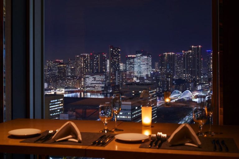 ディナーセッティング2名+浜離宮夜景