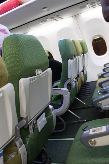 IMG 0066 1 rotated 座席から機内を眺める