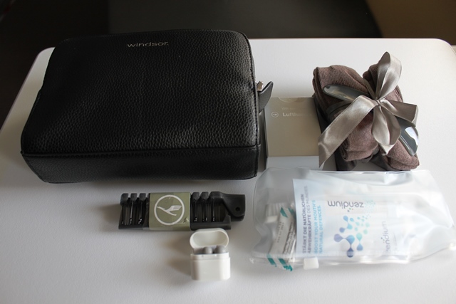 IMG 6459b 1 ルフトハンザファーストクラスアメニティーキット