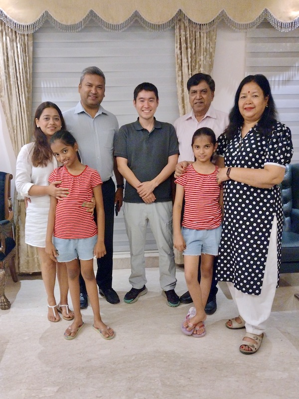 DEL 0427 1 大家一家と最後の記念撮影