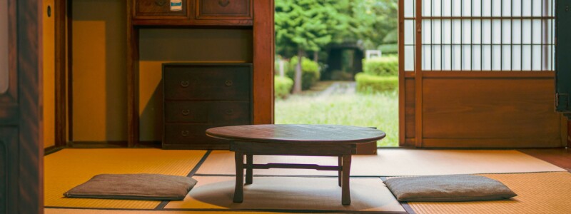 Stue uten sofaer: trenden som gjør interiøret ditt luftigere