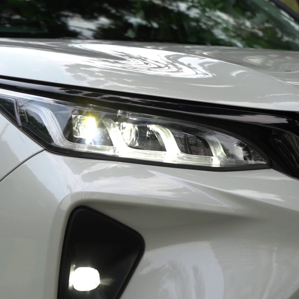 Glossgenic about image