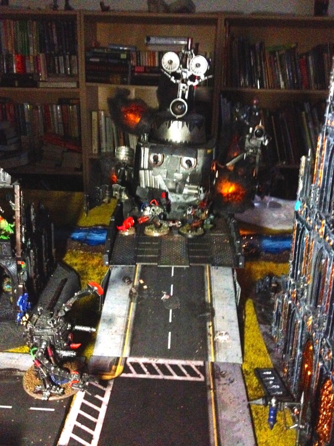 The epic finale of the battle, as the remotely-controlled cybernetic body of crazed Mek genius Doctor Morork battles with Warboss Scrooge (slayer of behemoths) as a Stompa explodes atop a bridge and dusk falls on Who-ville. Even the bastard love-child of George Lucas and James Cameron couldn't write an ending like this.