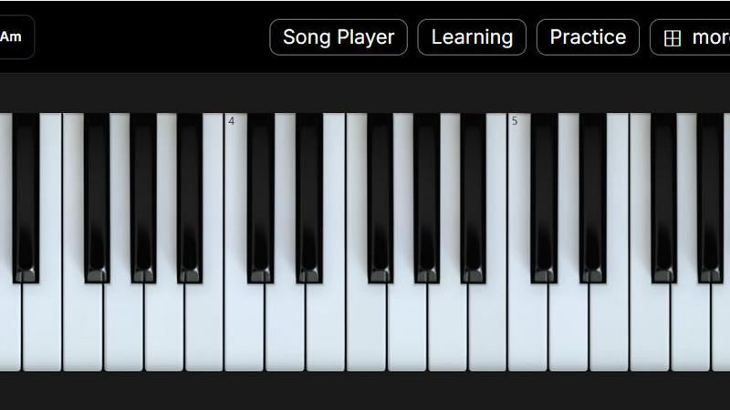 The Ultimate Piano application interface and features