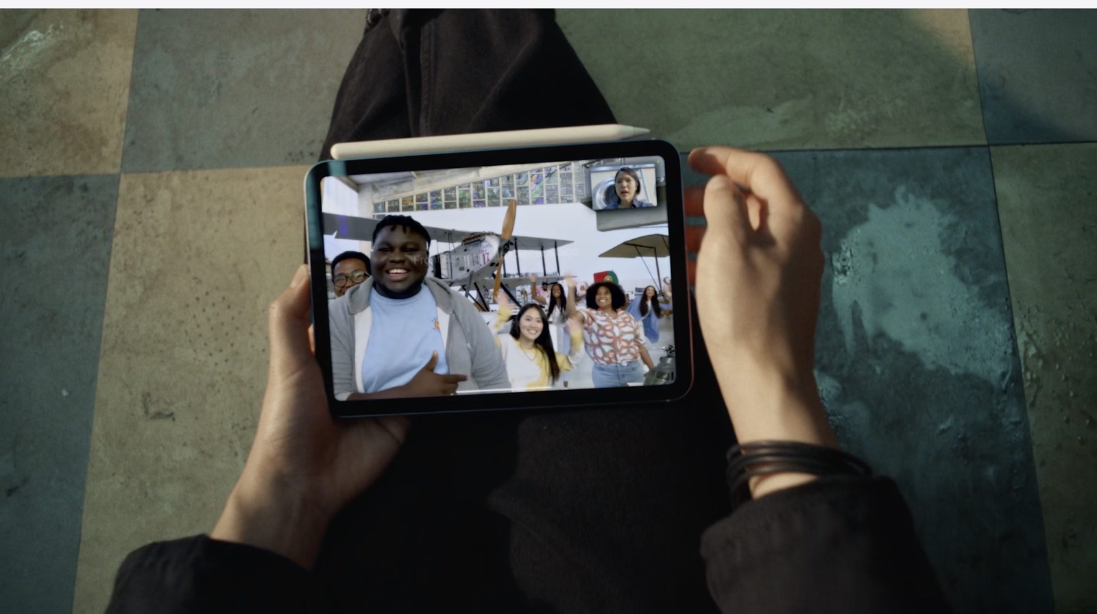 Sep2021-iPhone13-Event1217.jpg iPad mini 6 Center Stage