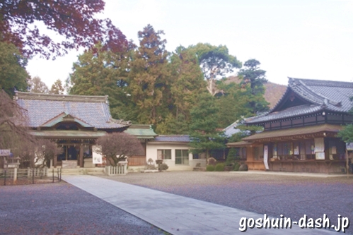長良天神神社(岐阜市)駐車場(境内)