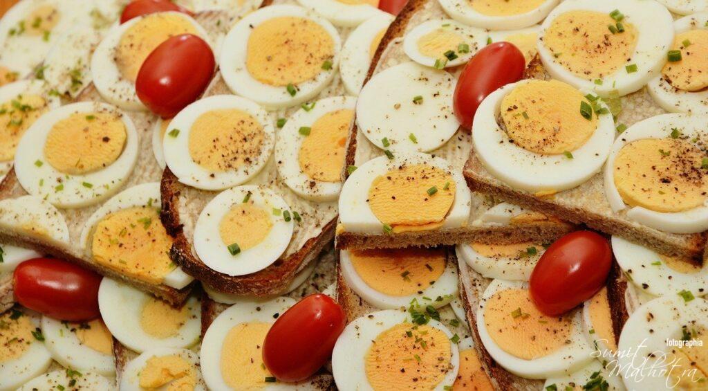 Home Boiled eggs on toast - a favorite in surat