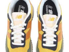 『237』はサイドのロゴが特徴! 「シューズボックスの7割が『ニューバランス』ってほど沼る…!」