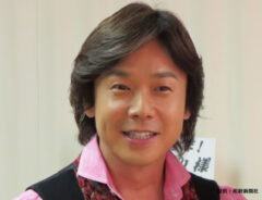 佐藤弘道の息子が26歳に ツーショットに「兄弟みたい」「家族仲良しで素敵」