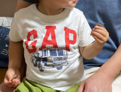 「わんわんにオヤツあげていいよ」といわれた2歳児 オチに「爆笑した」