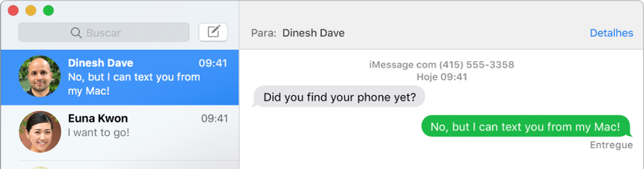 A janela do Mensagens com duas conversas numa lista na barra lateral à esquerda e uma conversa exibida à direita. Um dos balões de mensagens é verde, indicando que foi enviado na forma de uma mensagem de texto SMS.