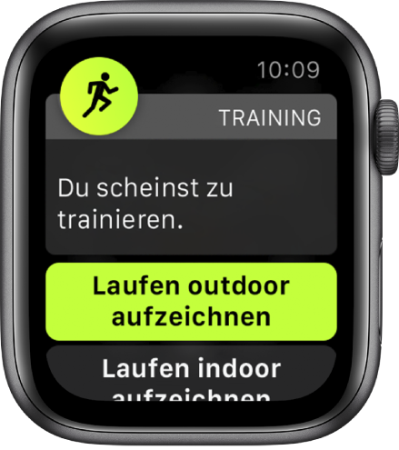 Ein Bildschirm für die Trainingserkennung mit einem Hinweis wie etwa diesem: „Es sieht so aus, als würdest du trainieren“ gefolgt von einer Taste „Outdoor-Lauf aufnehmen“.