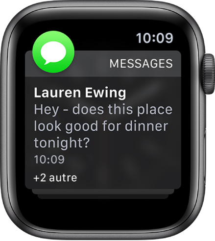 Une notification Messages affichant le texte d’un message avec les mots « deux de plus » en dessous, indiquant la présence de deux notifications de messages supplémentaires.