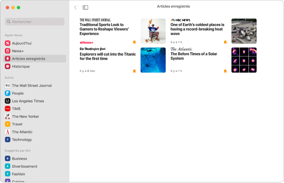 La fenêtre Apple News affichant les Articles enregistrés est sélectionnée dans la barre latérale et quatre articles enregistrés présentés sous forme de grille s’affichent sur la droite.