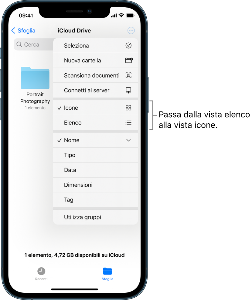 Una posizione di iCloud Drive per file di Photography. Gli elementi sono ordinati per nome e consistono in una cartella chiamata “Ristrutturazione cottage” e sei documenti: Desert Stop, Karen Blue, Lakeside, Leafy Shadows, Mark Flip e Susan Green. Un pulsante per passare da una visualizzazione di un elenco o di un’icona all’altra vicino alla parte superiore destra.