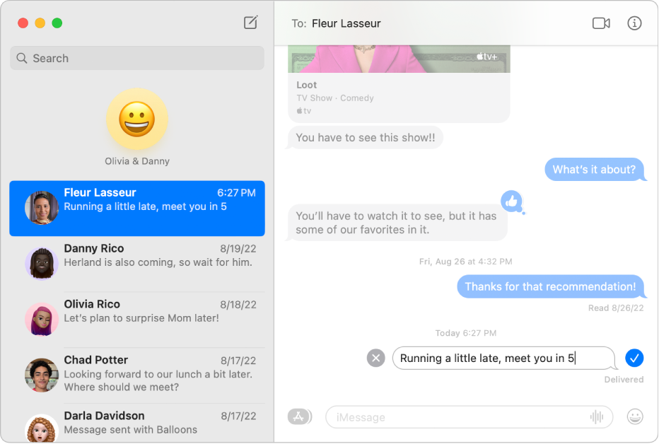 La fenêtre Messages avec plusieurs conversations dans la barre latérale de gauche, ainsi qu’une conversation active sur la droite. En bas de la conversation se trouve un message qui a été modifié à cause d’une faute de frappe.